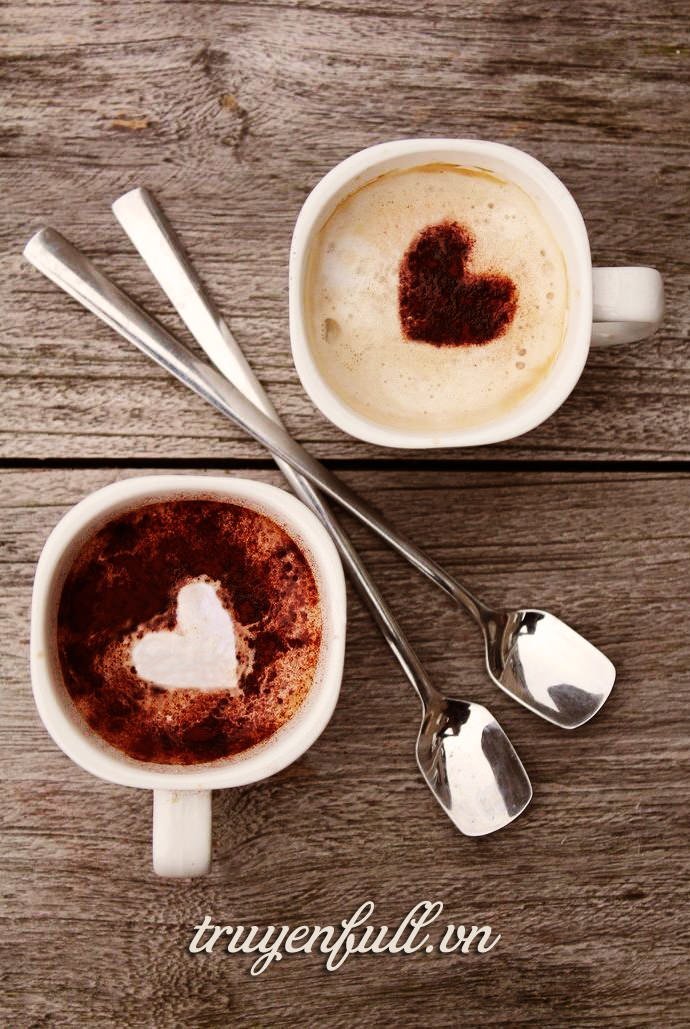 Bạn sẽ cảm thấy hạnh phúc và yêu đời hơn khi được thưởng thức ly cà phê tình yêu đầy ngọt ngào. Với hình ảnh ly cà phê được ốp lên vỏ ly sang trọng, món đồ uống này sẽ giúp bạn tạo ra những kỷ niệm đáng nhớ với người bạn yêu thương.